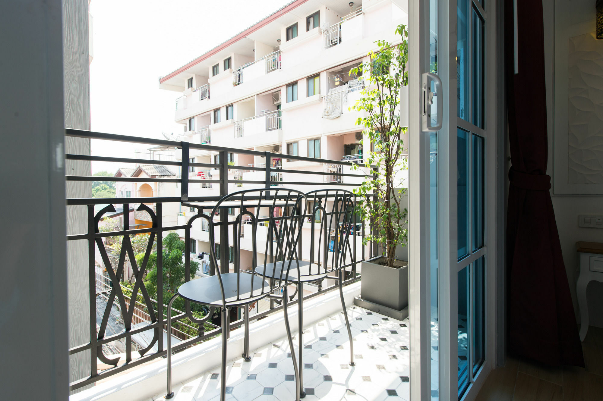White Ivory Bed And Breakfast Μπανγκόκ Εξωτερικό φωτογραφία
